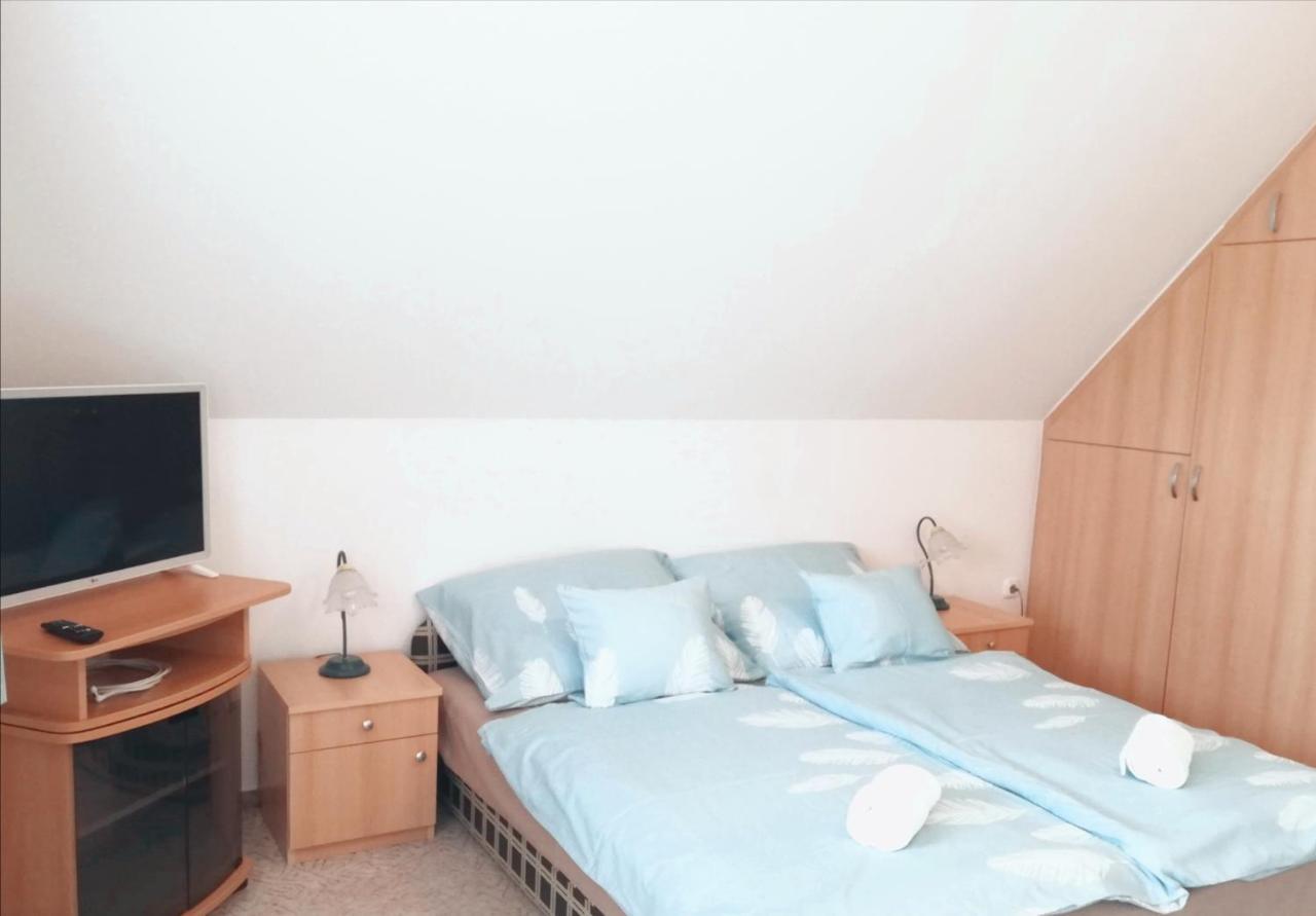 St.Florian Apartman เคสเท ภายนอก รูปภาพ